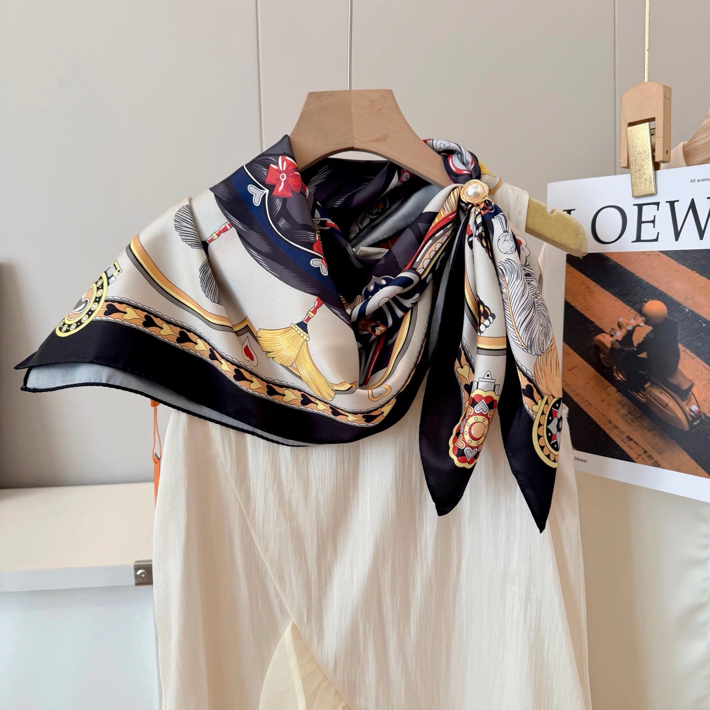 Stylish H Pattern Silk Scarf