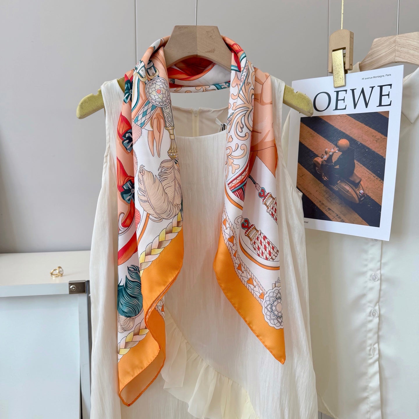 Stylish H Pattern Silk Scarf