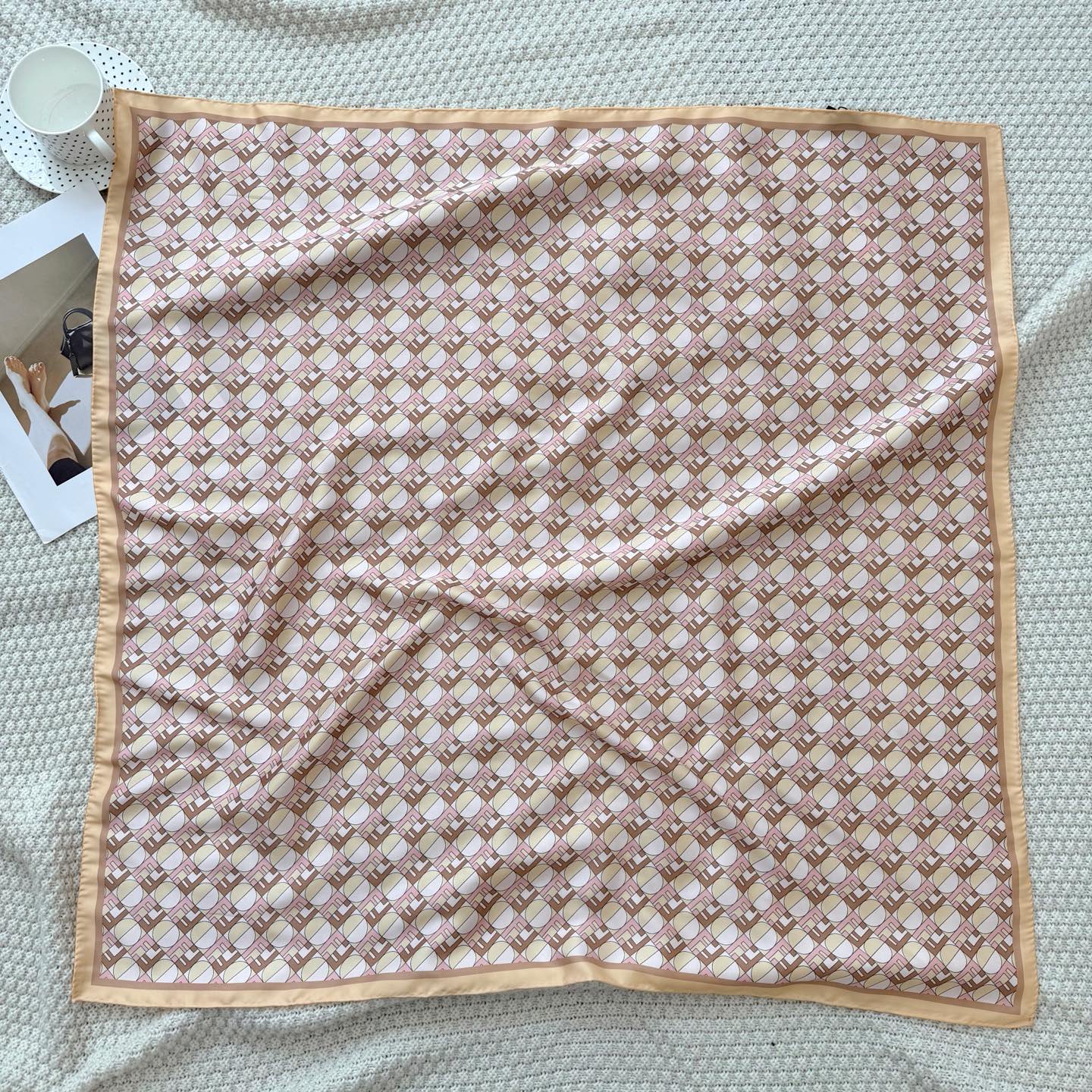 Stylish FF Letter Pattern Silk Scarf