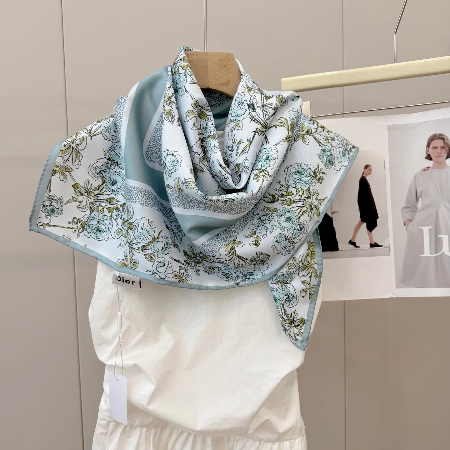 Stylish CD Letter Pattern Silk Scarf
