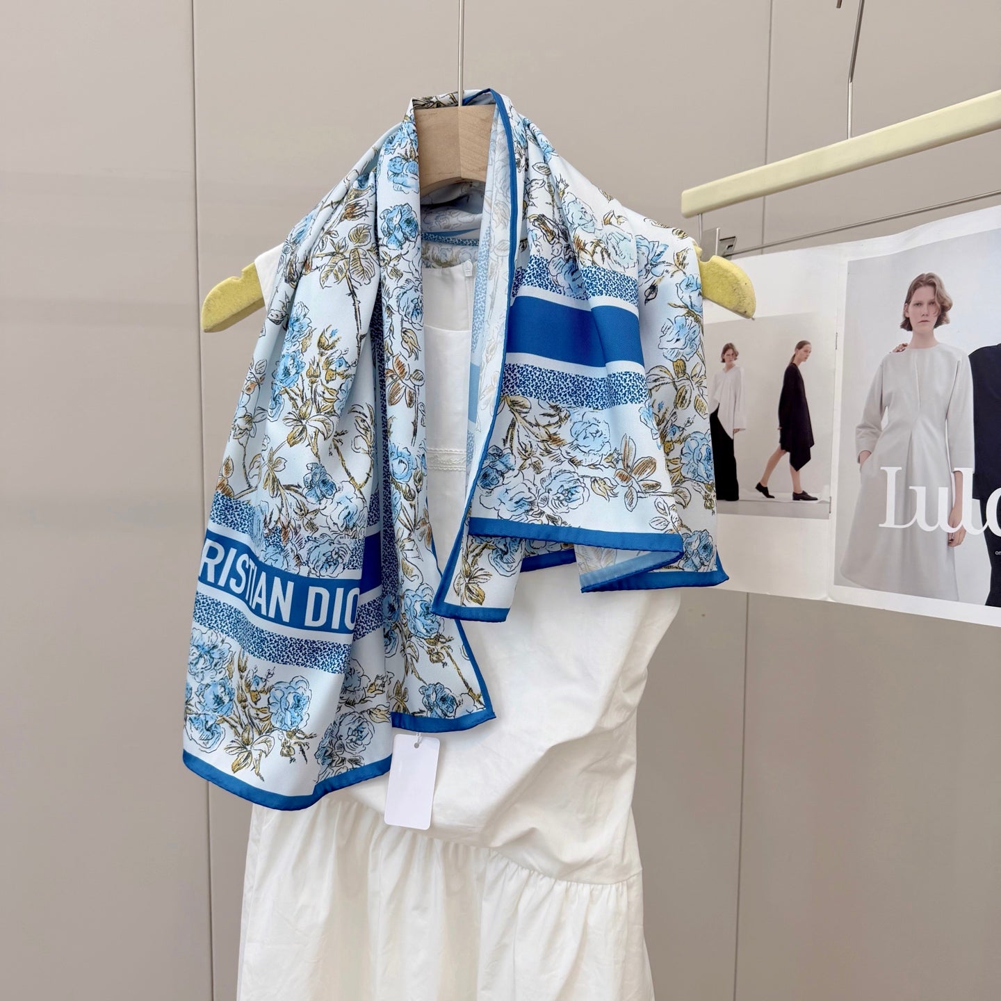 Stylish CD Letter Pattern Silk Scarf