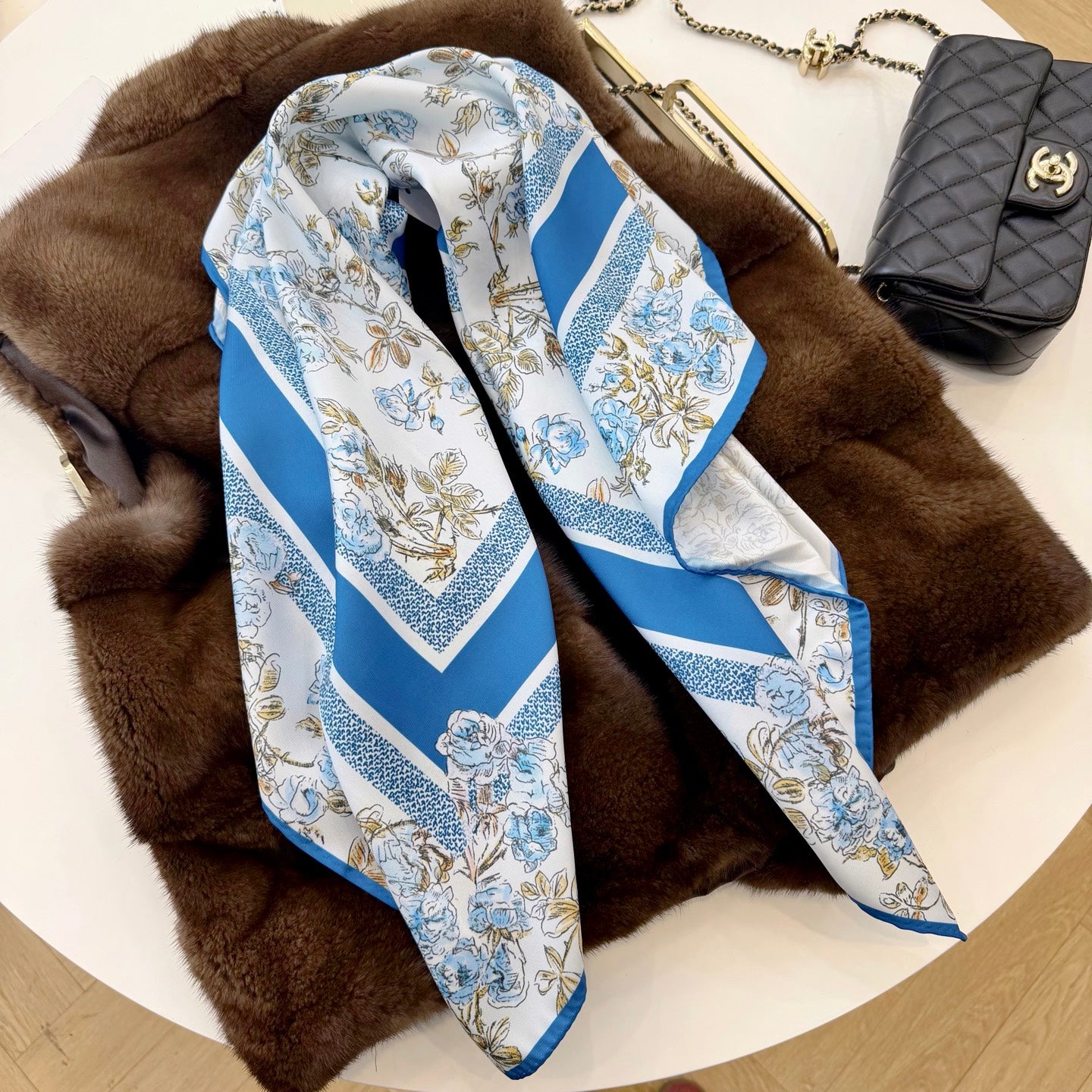 Stylish CD Letter Pattern Silk Scarf