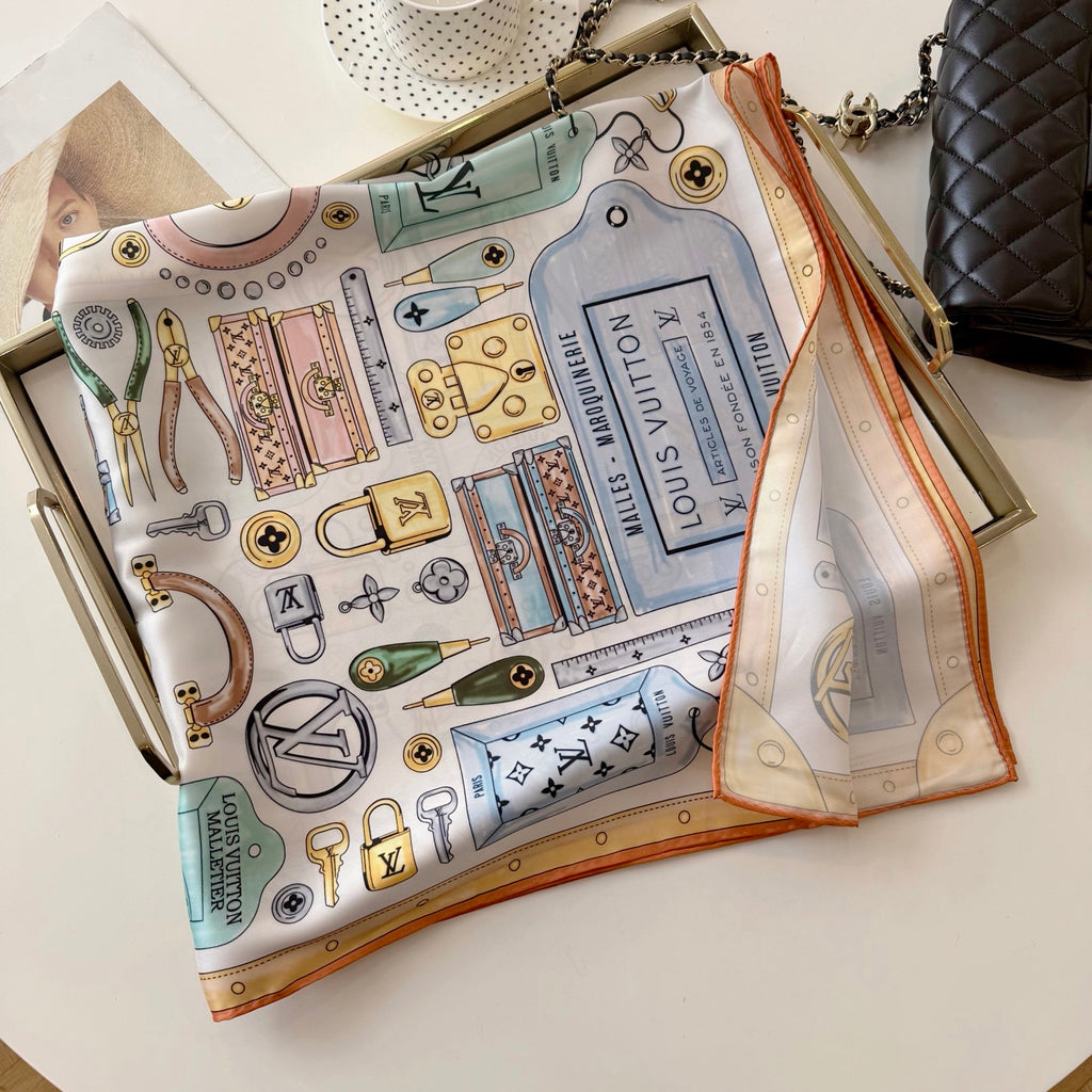 Stylish Four-Leaf Clover &amp; Letter Pattern Silk Scarf