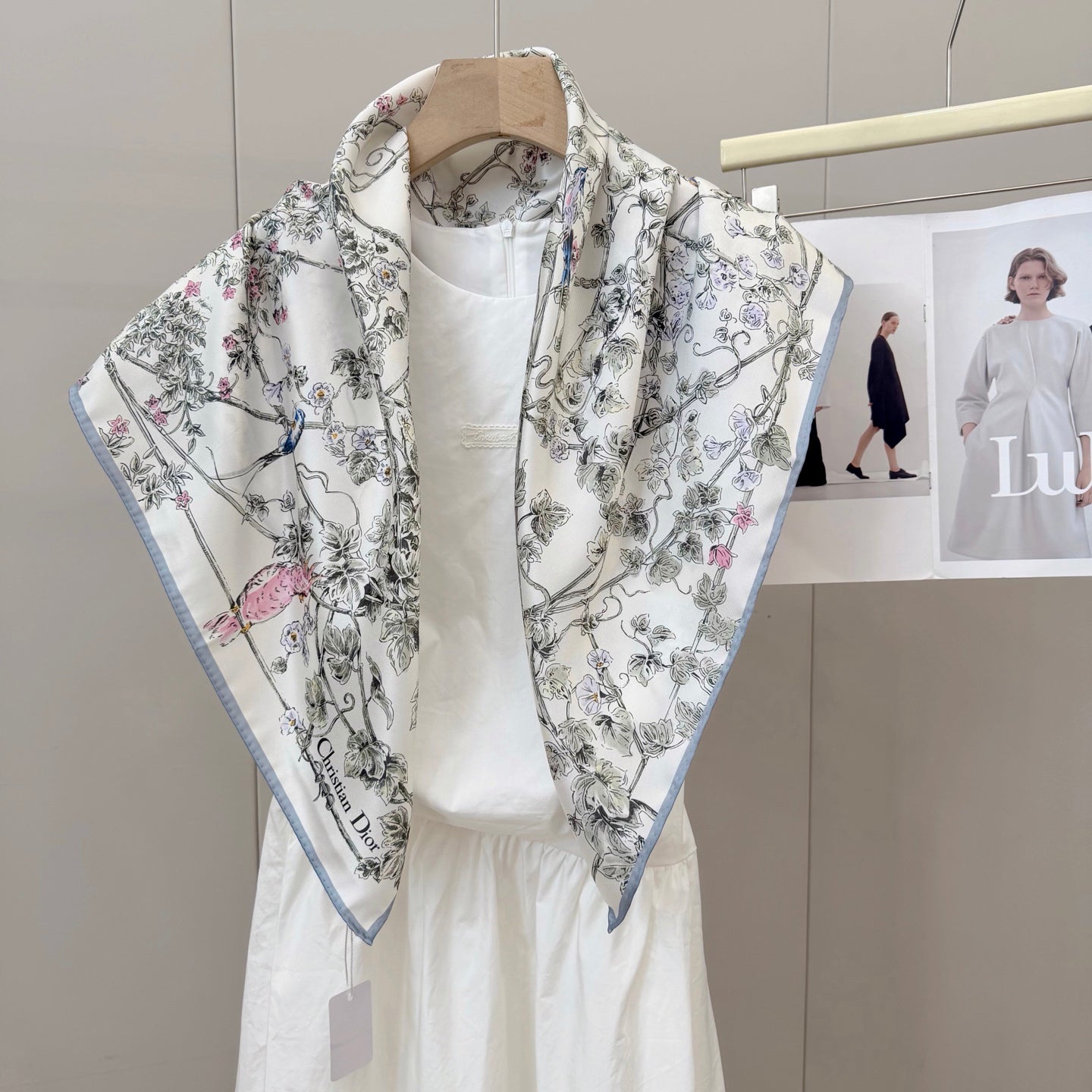 Stylish CD Letter Pattern Silk Scarf