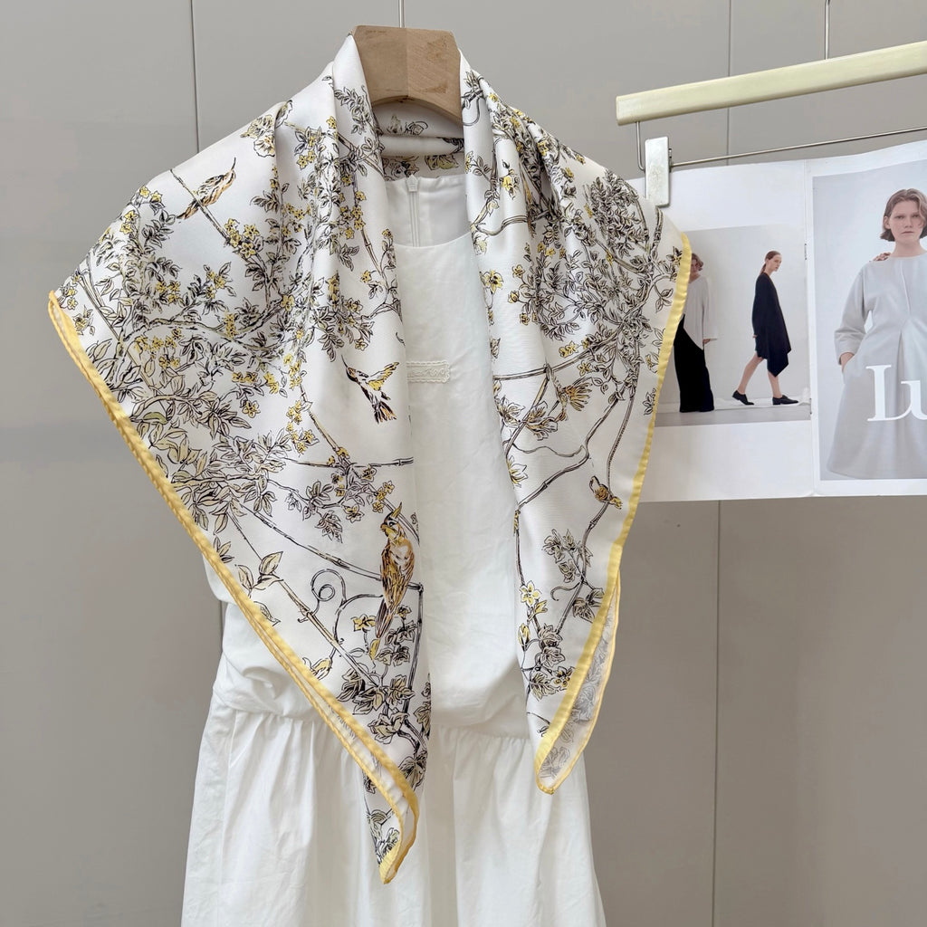 Stylish CD Letter Pattern Silk Scarf