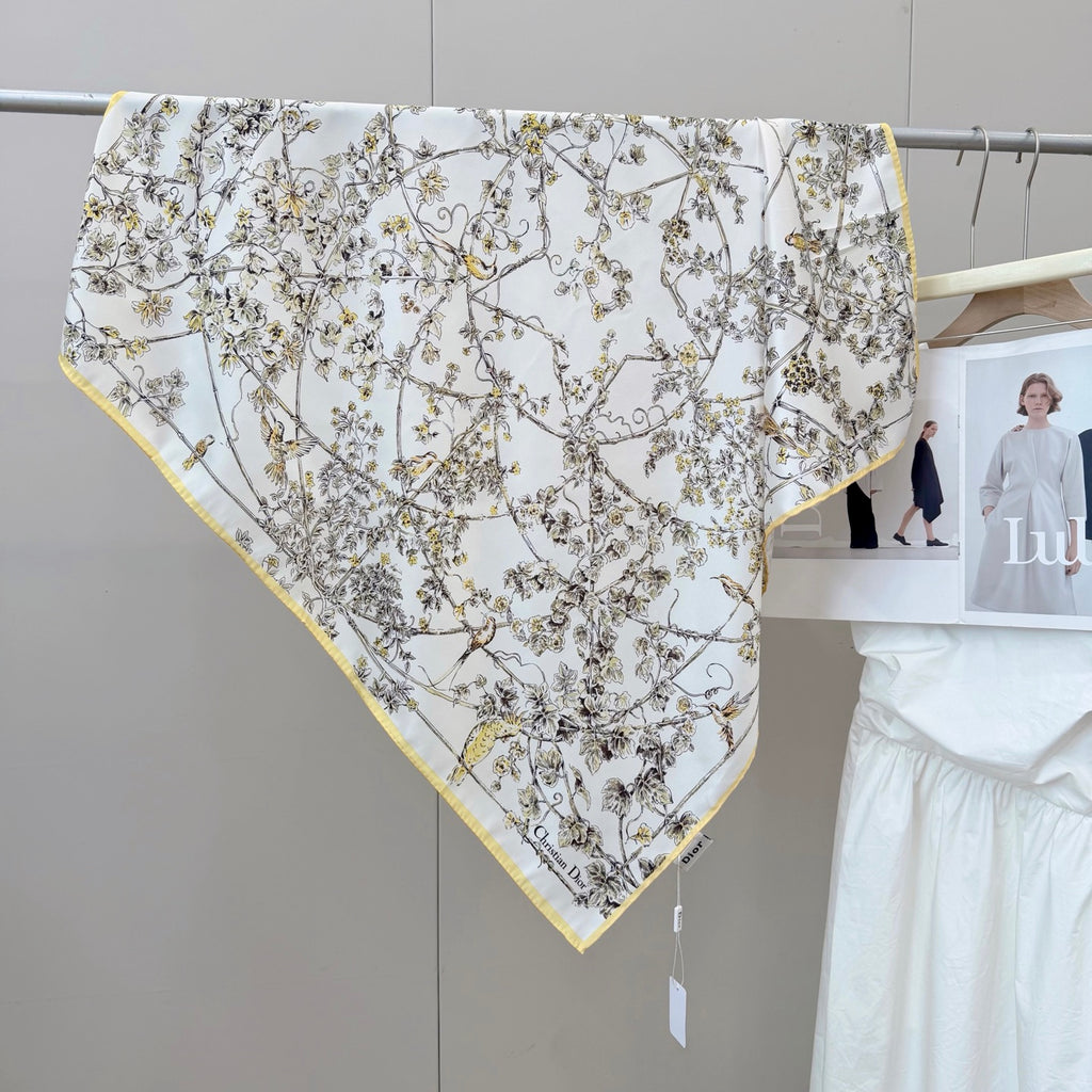 Stylish CD Letter Pattern Silk Scarf