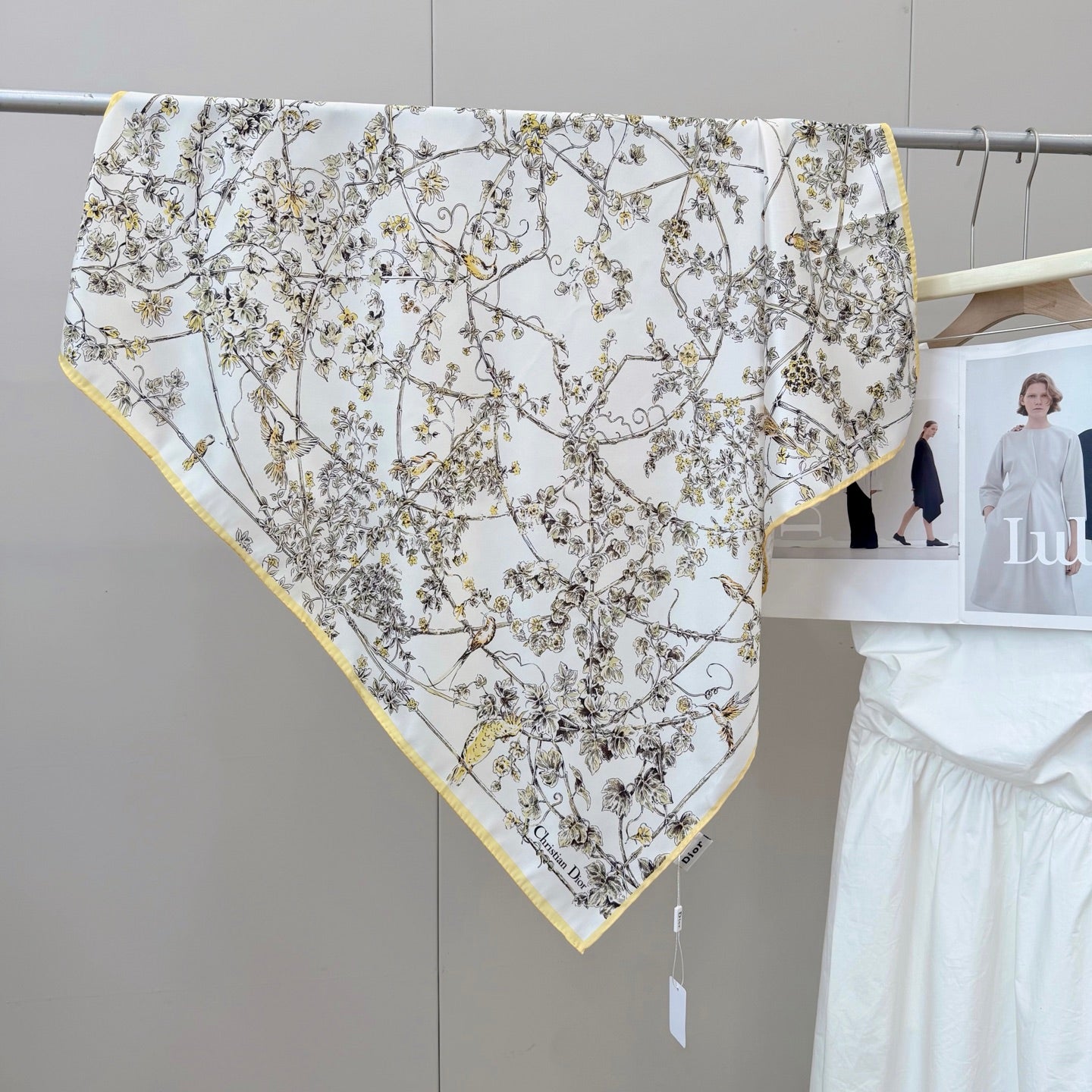 Stylish CD Letter Pattern Silk Scarf