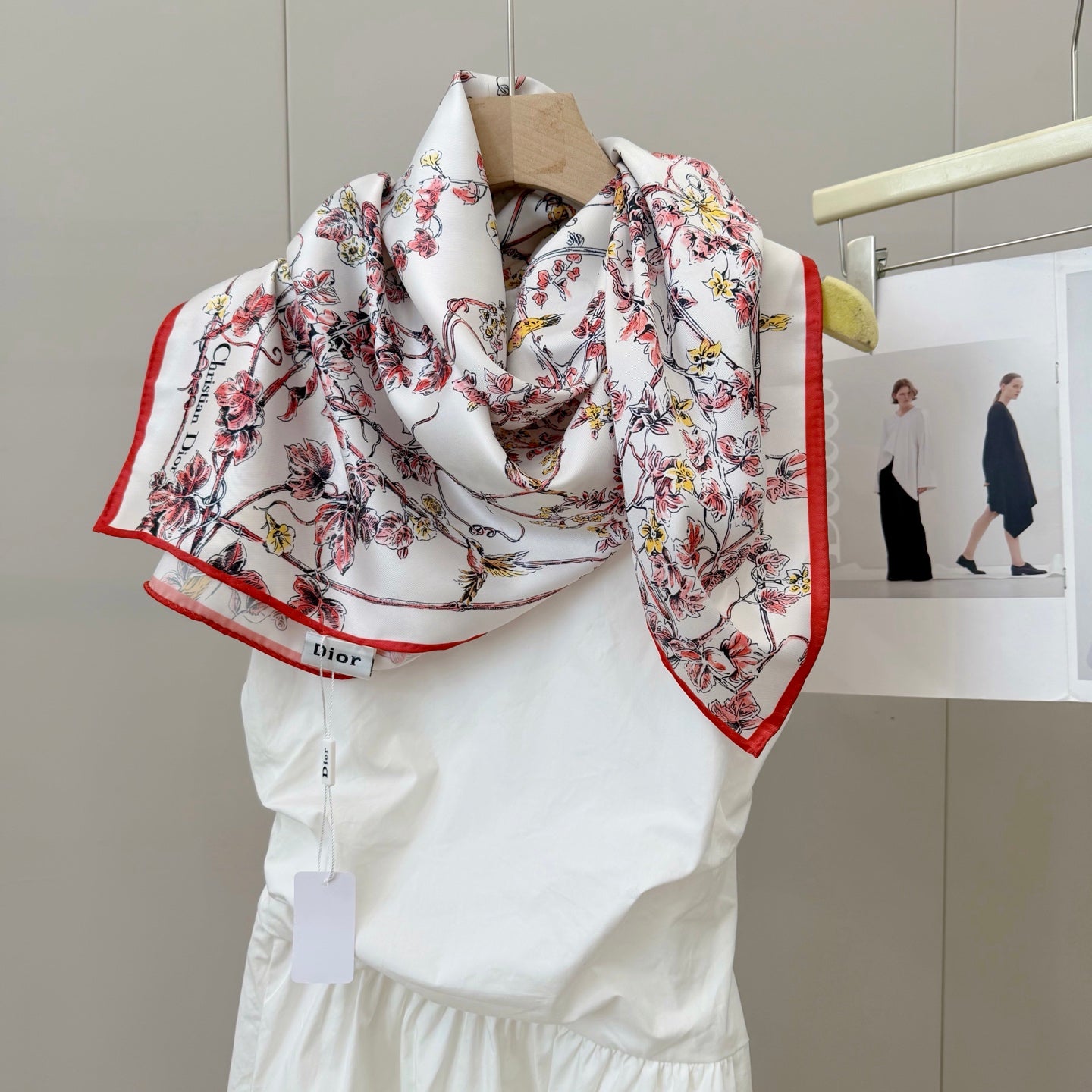 Stylish CD Letter Pattern Silk Scarf