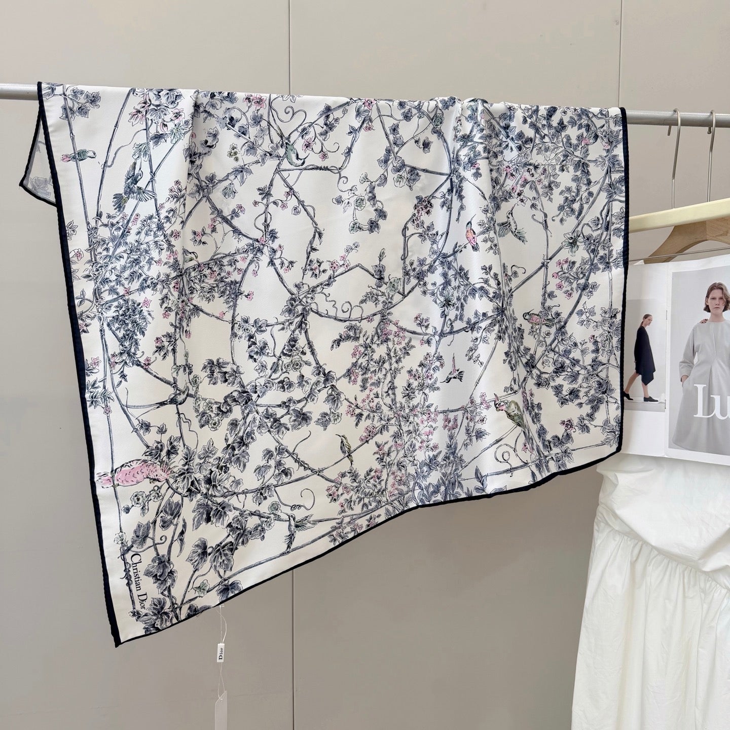 Stylish CD Letter Pattern Silk Scarf