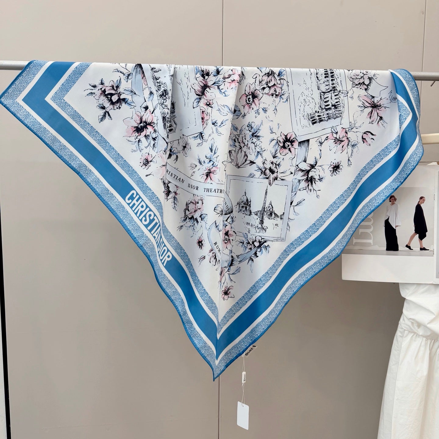 Stylish CD Letter Pattern Silk Scarf