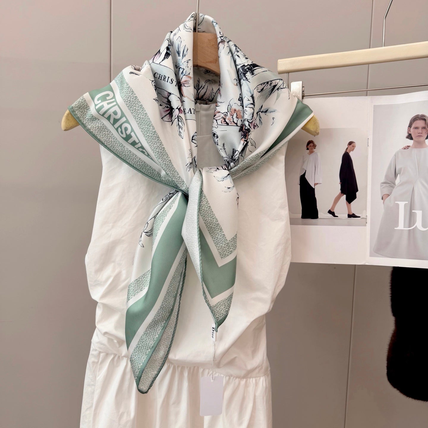 Stylish CD Letter Pattern Silk Scarf