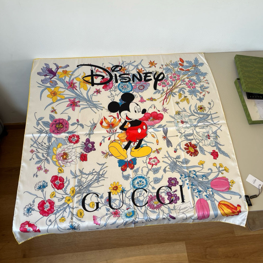 Stylish GG Letter Pattern Silk Scarf