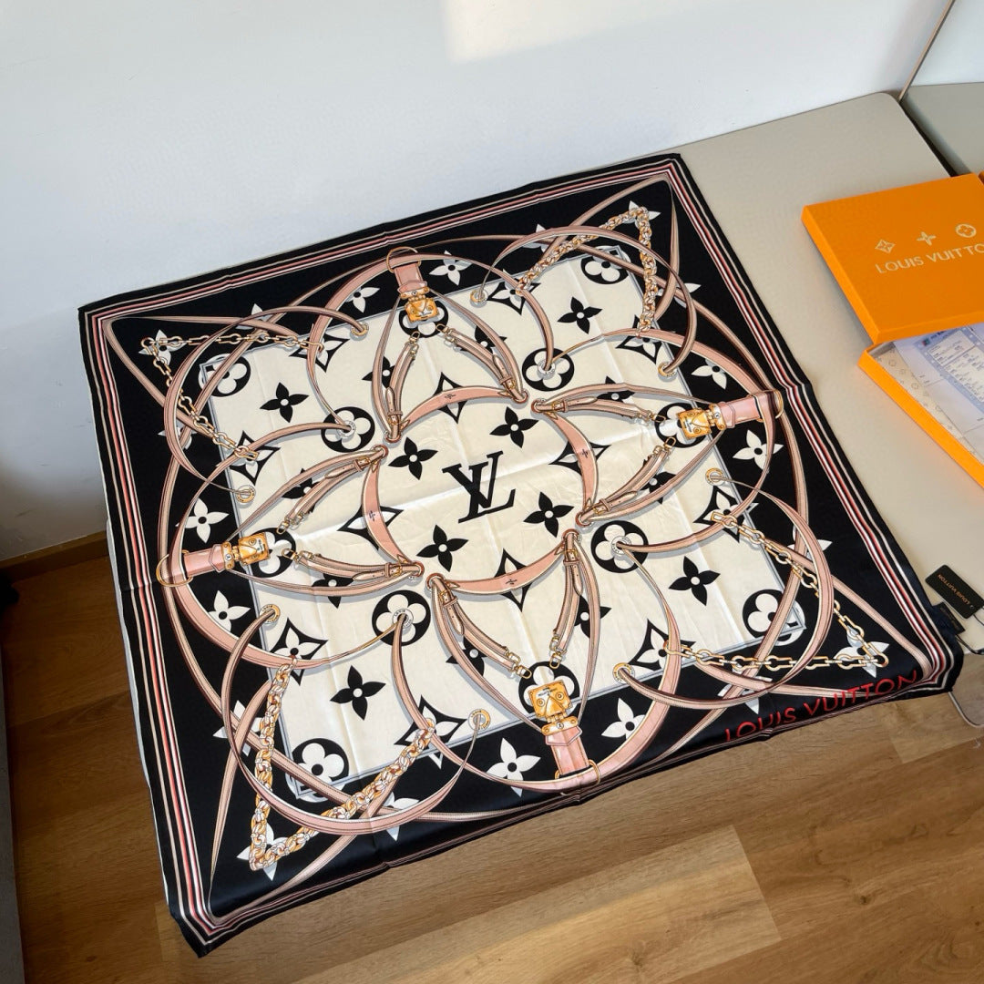 Stylish Four-Leaf Clover &amp; Letter Pattern Silk Scarf