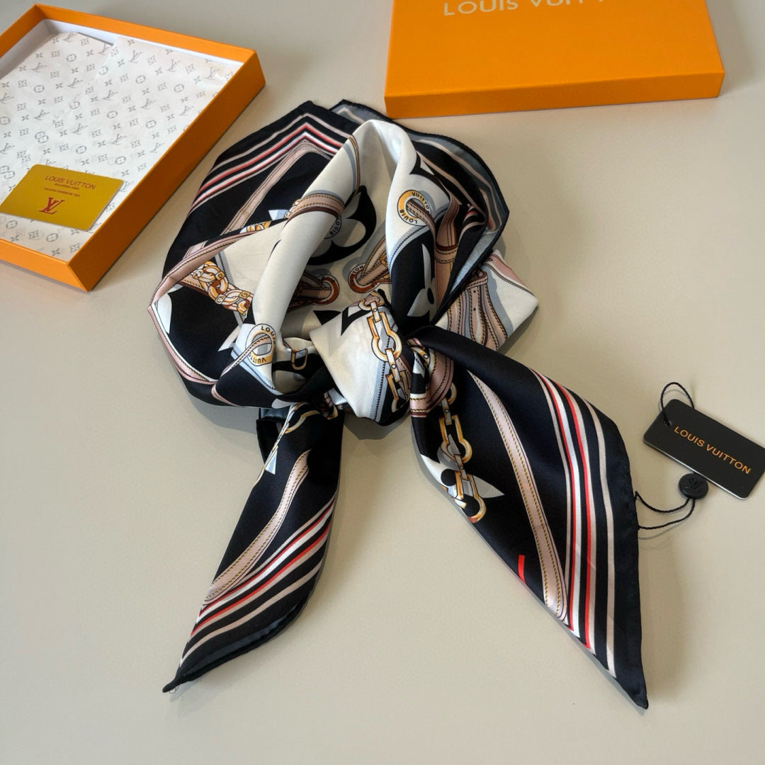 Stylish Four-Leaf Clover &amp; Letter Pattern Silk Scarf