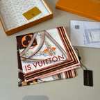 Stylish Four-Leaf Clover &amp; Letter Pattern Silk Scarf