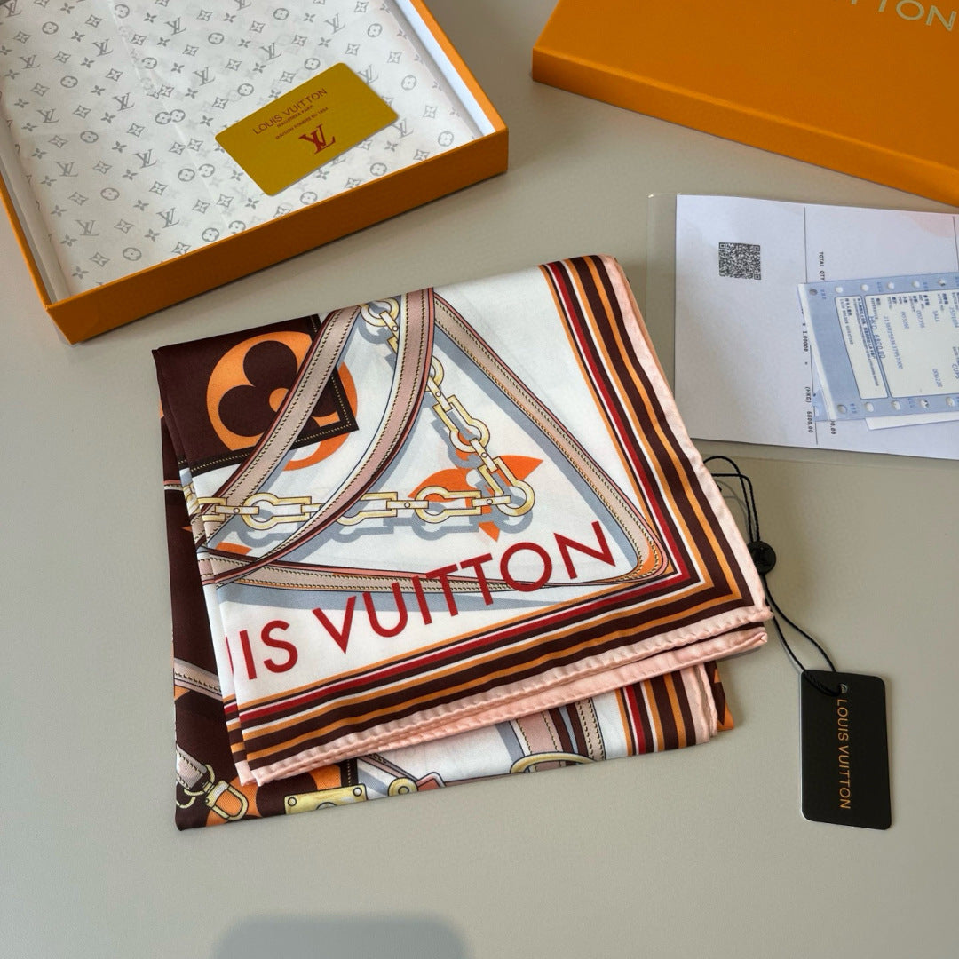 Stylish Four-Leaf Clover &amp; Letter Pattern Silk Scarf