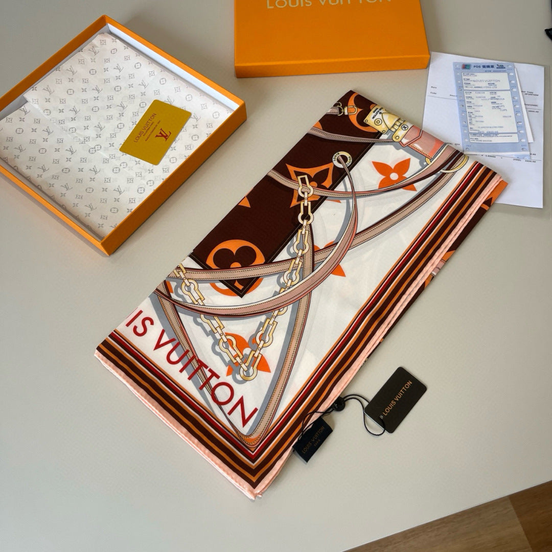 Stylish Four-Leaf Clover &amp; Letter Pattern Silk Scarf
