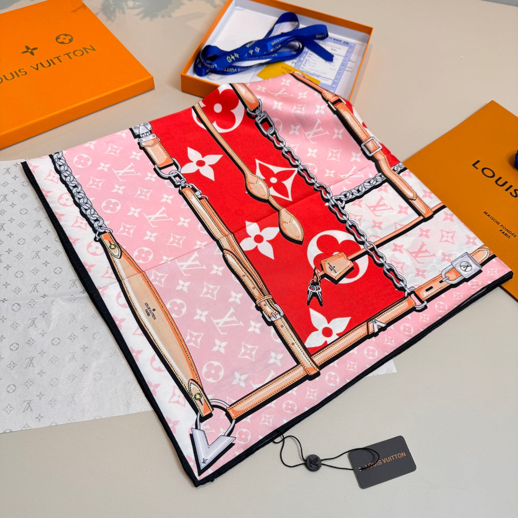 Stylish Four-Leaf Clover &amp; Letter Pattern Silk Scarf