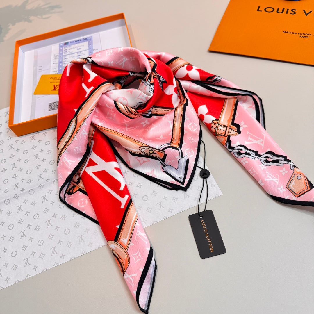 Stylish Four-Leaf Clover &amp; Letter Pattern Silk Scarf