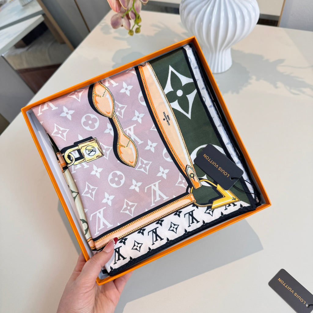Stylish Four-Leaf Clover &amp; Letter Pattern Silk Scarf