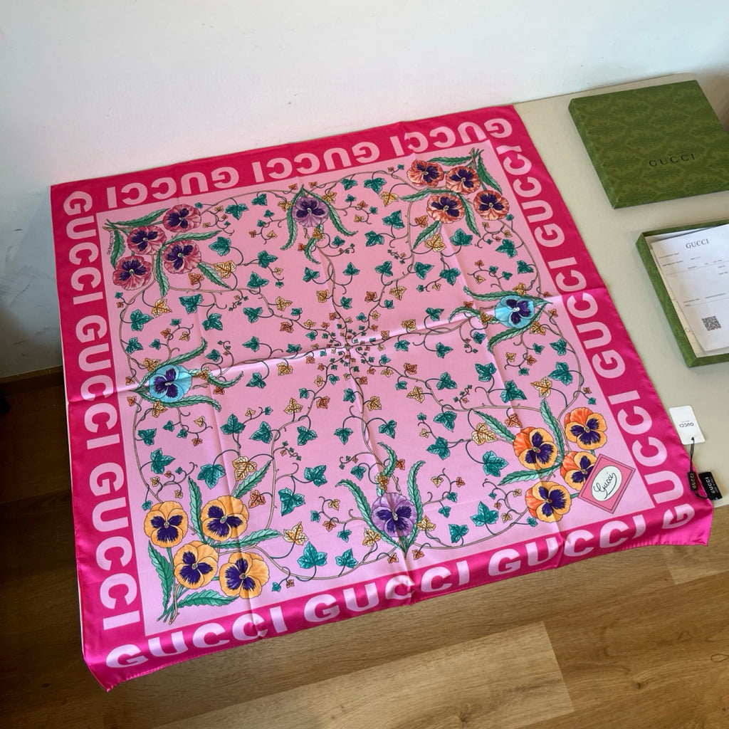 Stylish GG Letter Pattern Silk Scarf