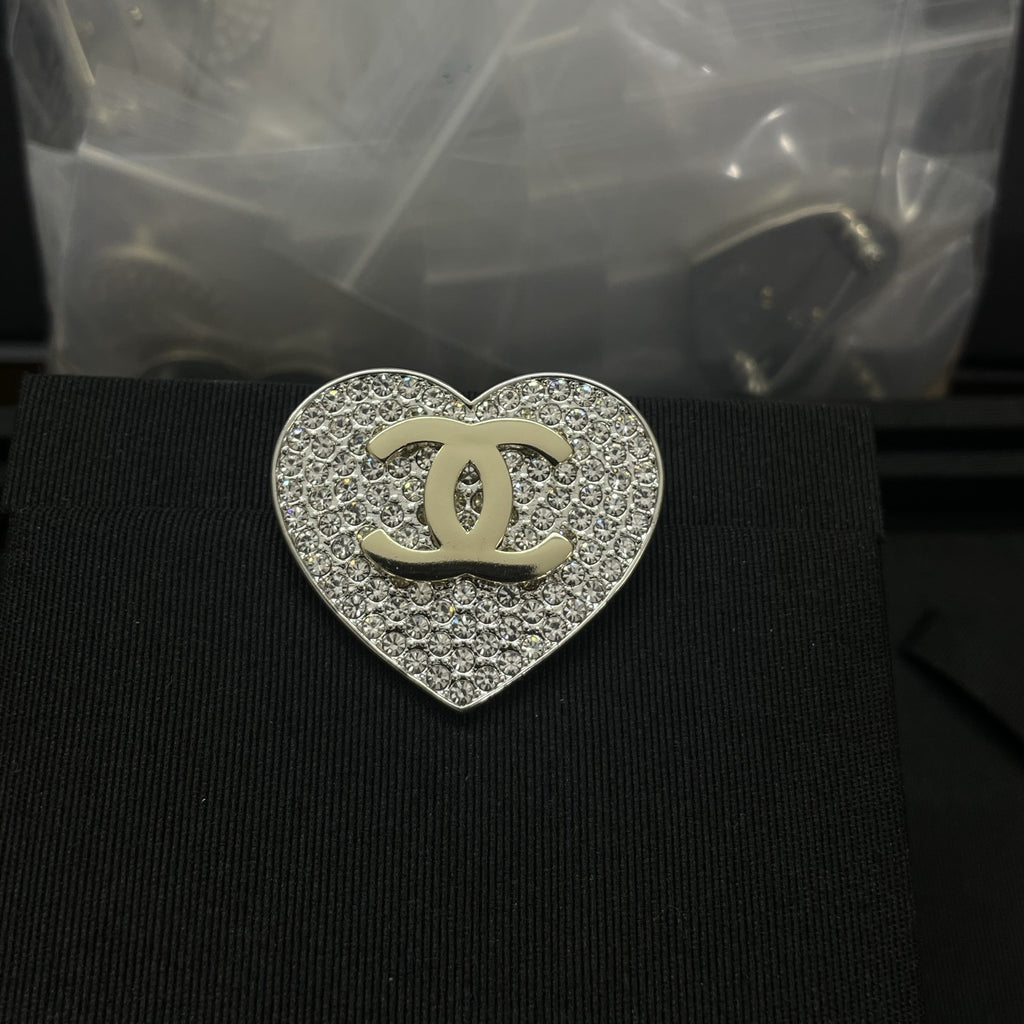 Stylish CC Rhinestone Brooch