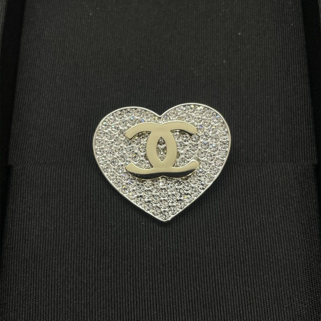 Stylish CC Rhinestone Brooch