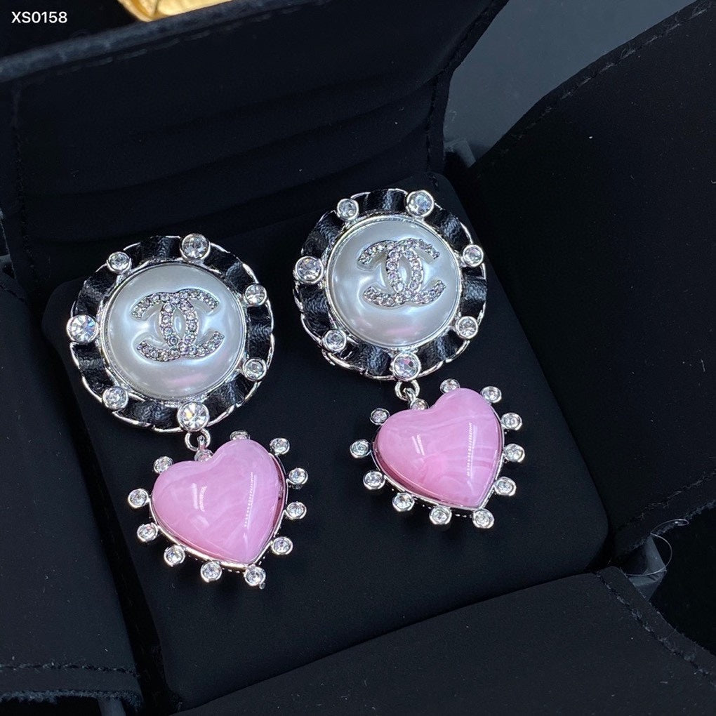 Stylish CC Rhinestone &amp Pearl Earrings