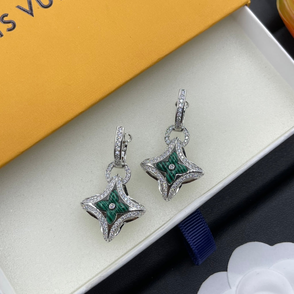 Stylish Four-Leaf Clover Rhinestone Earrings