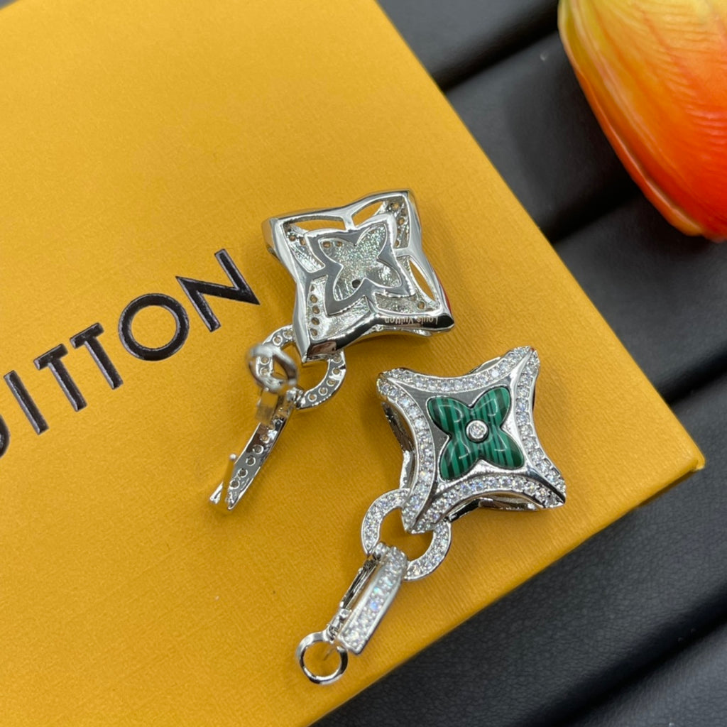 Stylish Four-Leaf Clover Rhinestone Earrings