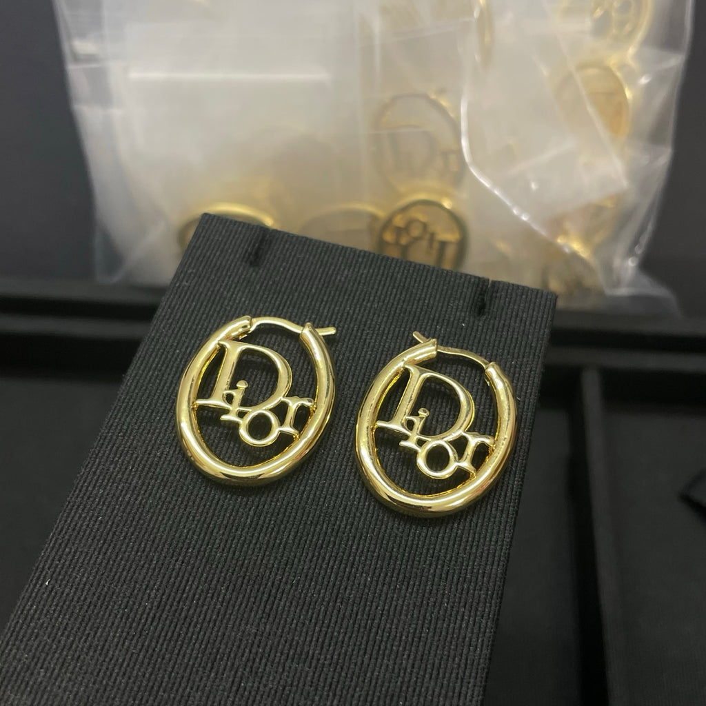 Fashionable CD Classic Earrings