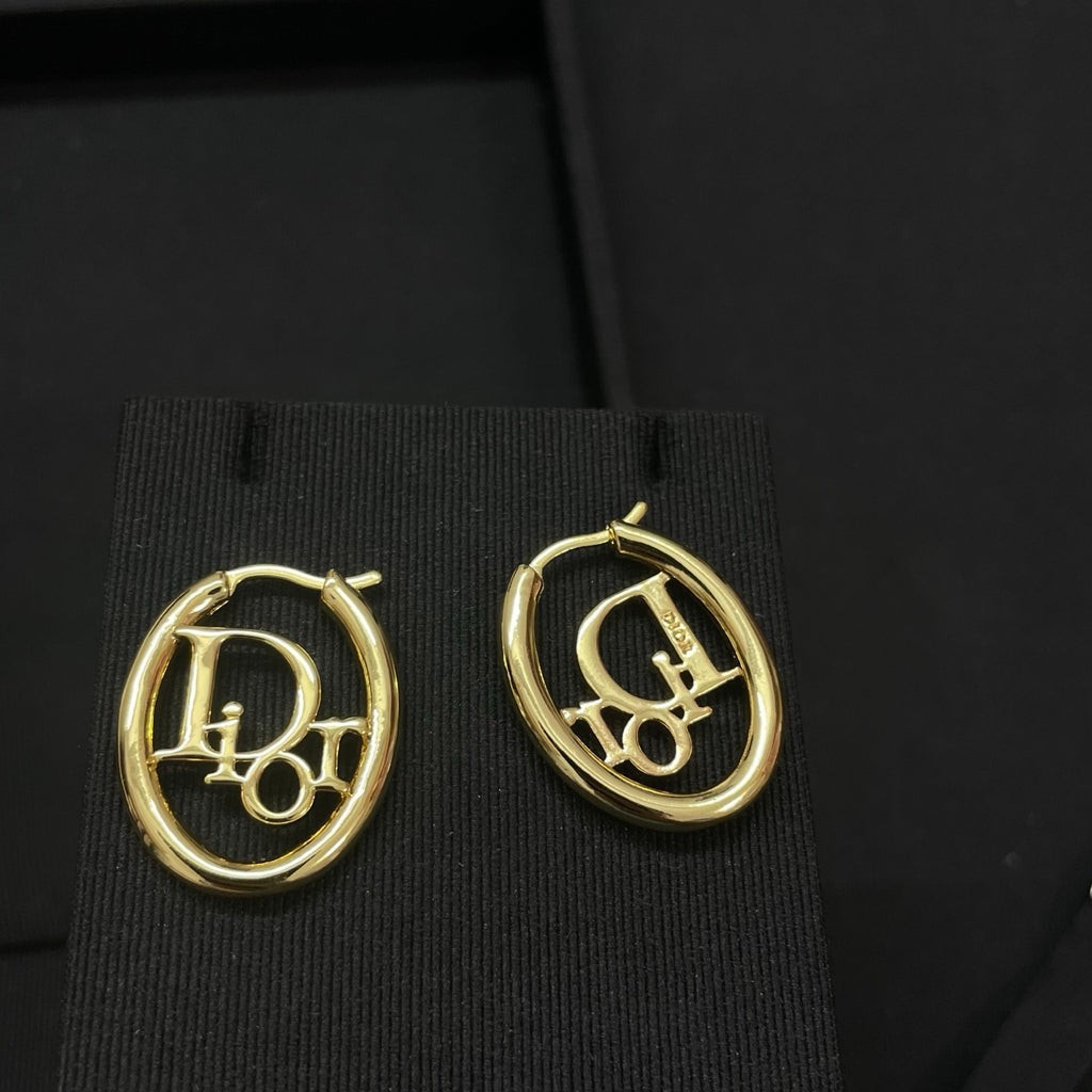 Fashionable CD Classic Earrings