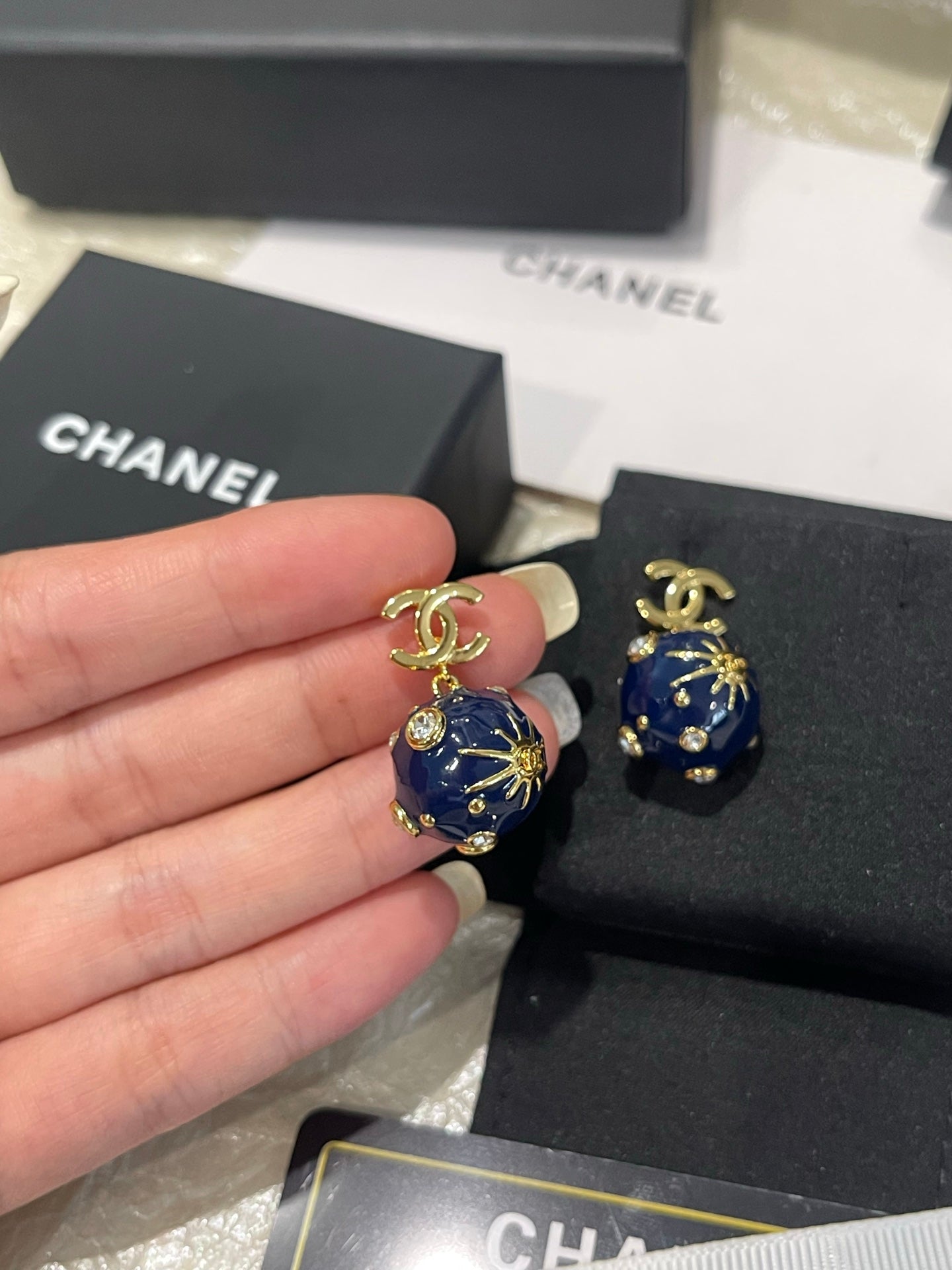 Fashionable CD Drill Earrings