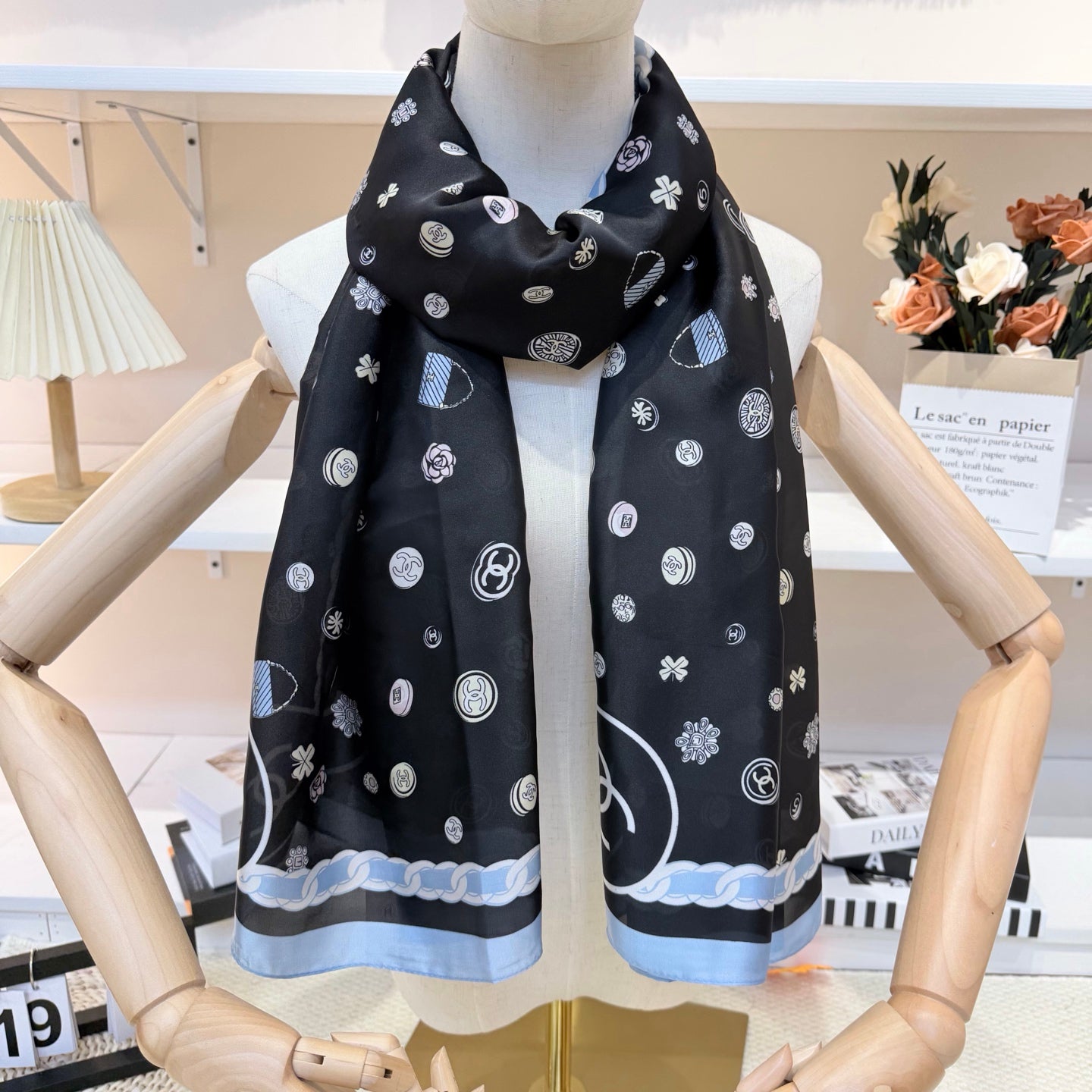 Fashionable CC Pattern Silk Scarf