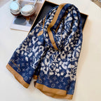 Fashionable Four-Leaf Clover Pattern Silk Scarf