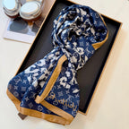 Fashionable Four-Leaf Clover Pattern Silk Scarf