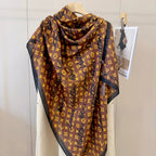 Fashionable Four-Leaf Clover Pattern Silk Scarf