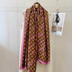 Fashionable Four-Leaf Clover Pattern Silk Scarf