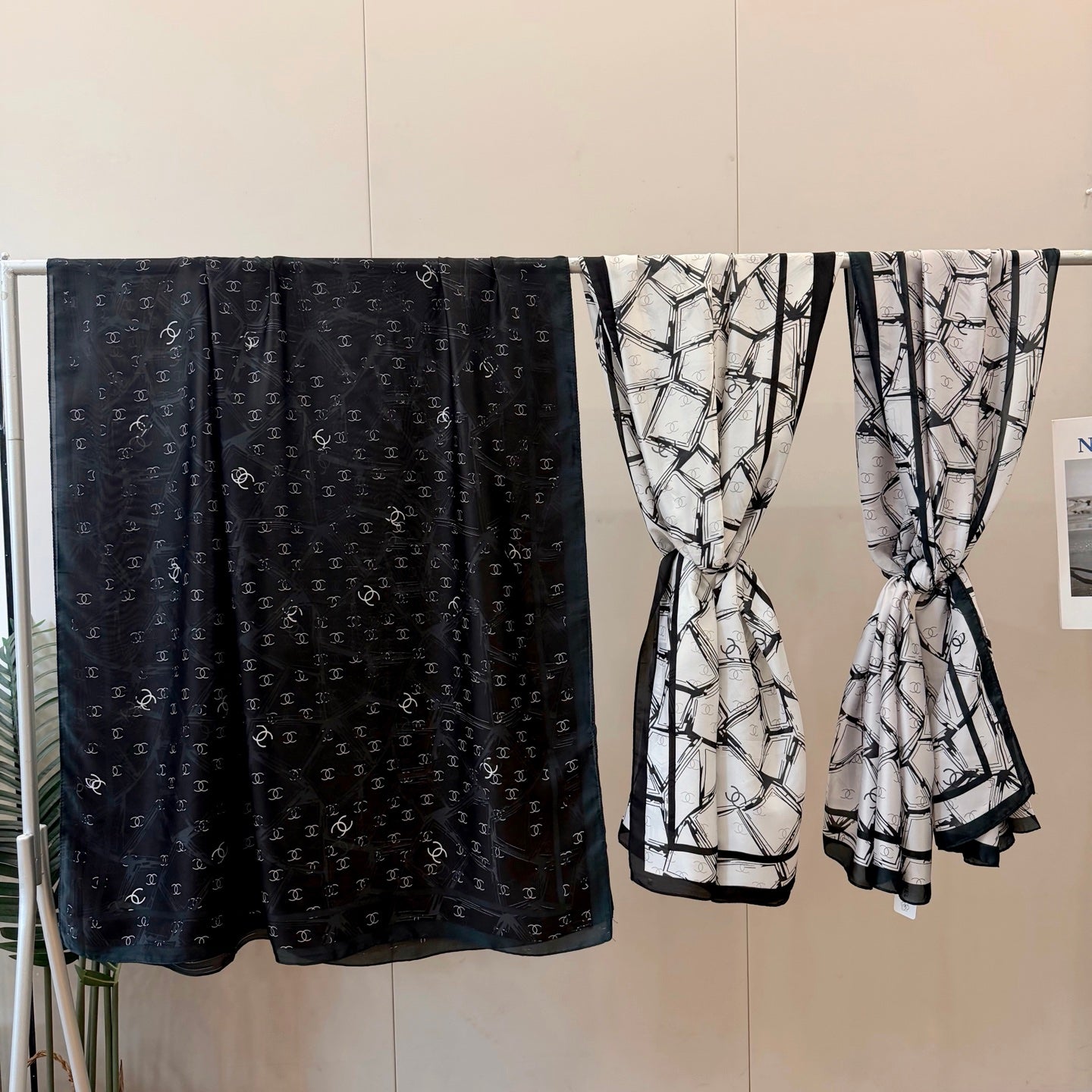 Fashionable CC Pattern Silk Scarf
