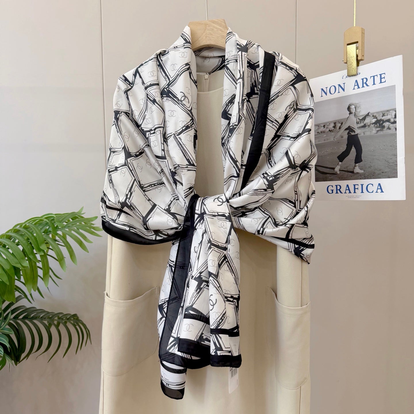Fashionable CC Pattern Silk Scarf