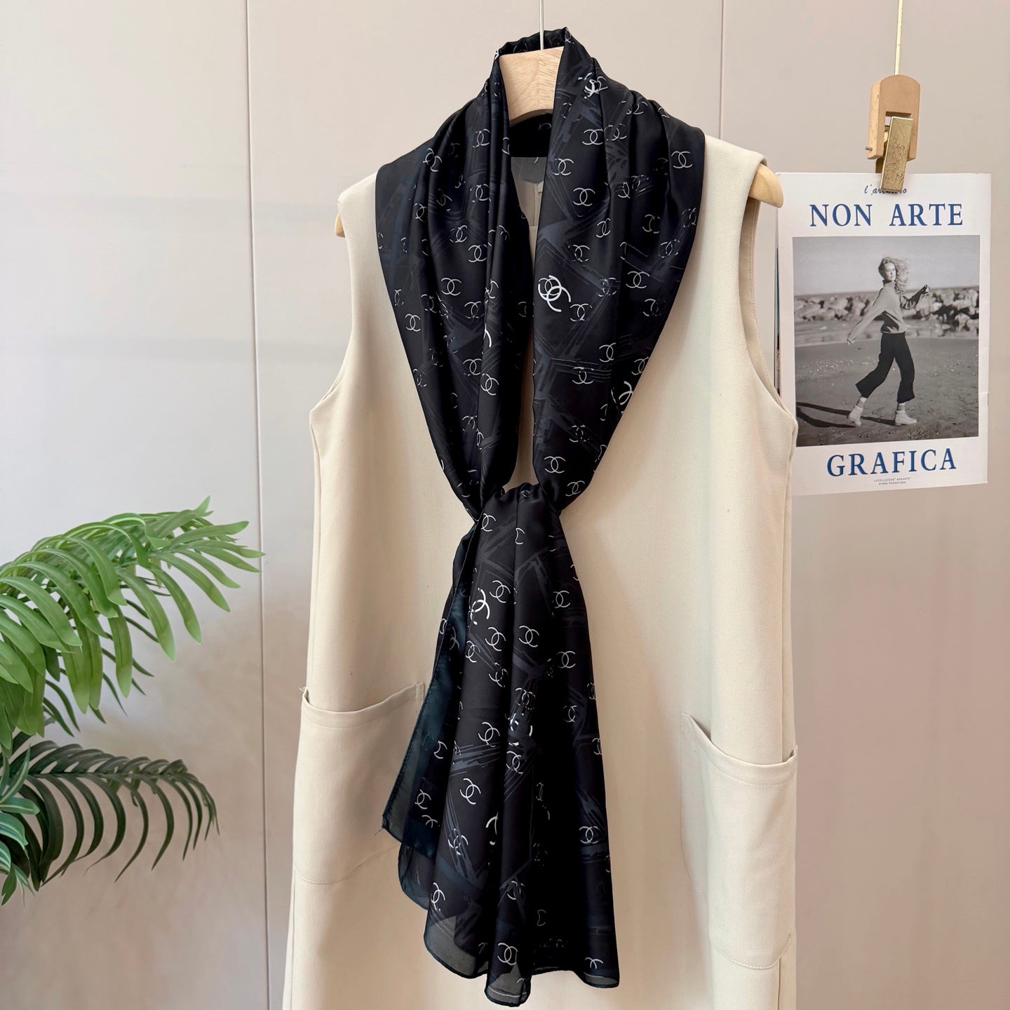 Fashionable CC Pattern Silk Scarf