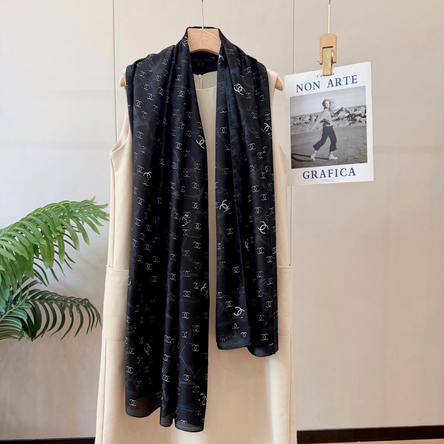 Fashionable CC Pattern Silk Scarf