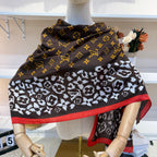 Fashionable Four-Leaf Clover Pattern Silk Scarf