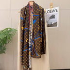 Fashionable Four-Leaf Clover Pattern Silk Scarf