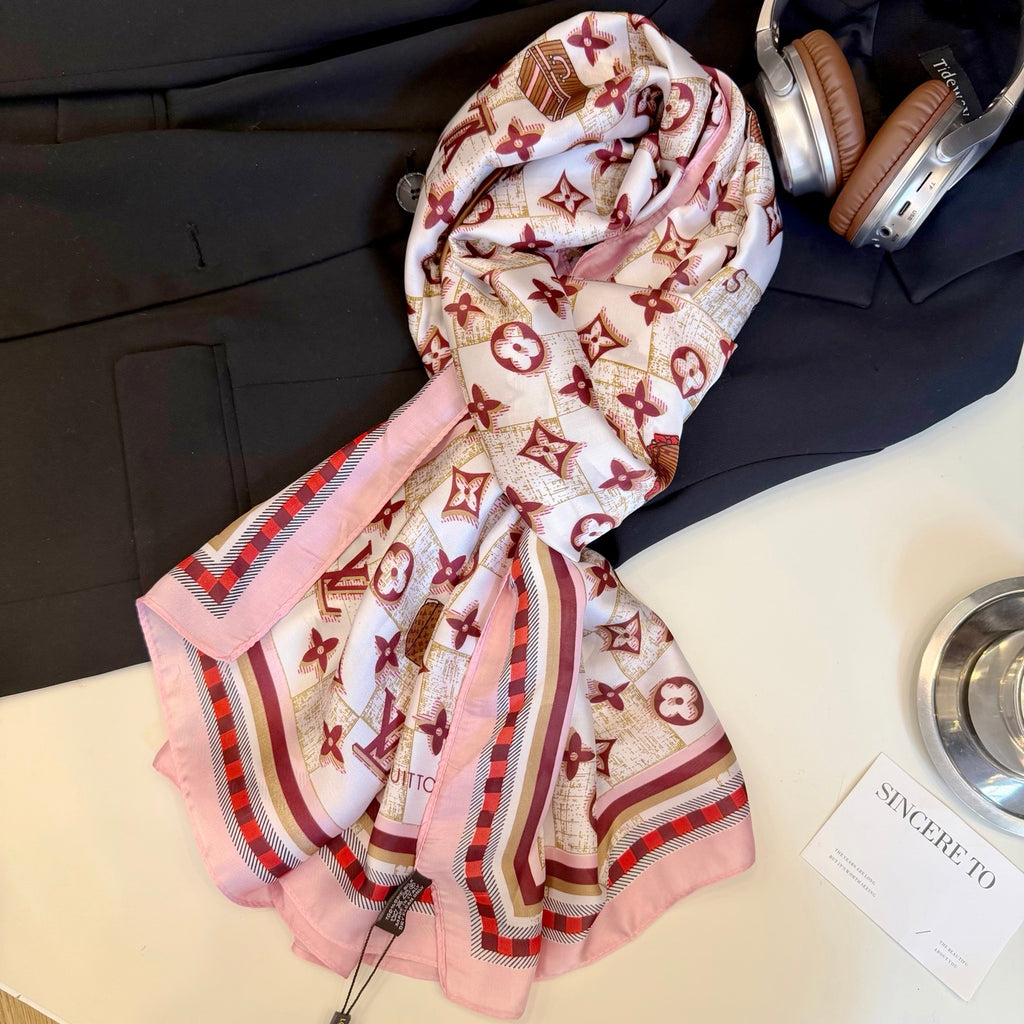 Stylish Four-Leaf Clover Print Silk Square Scarf