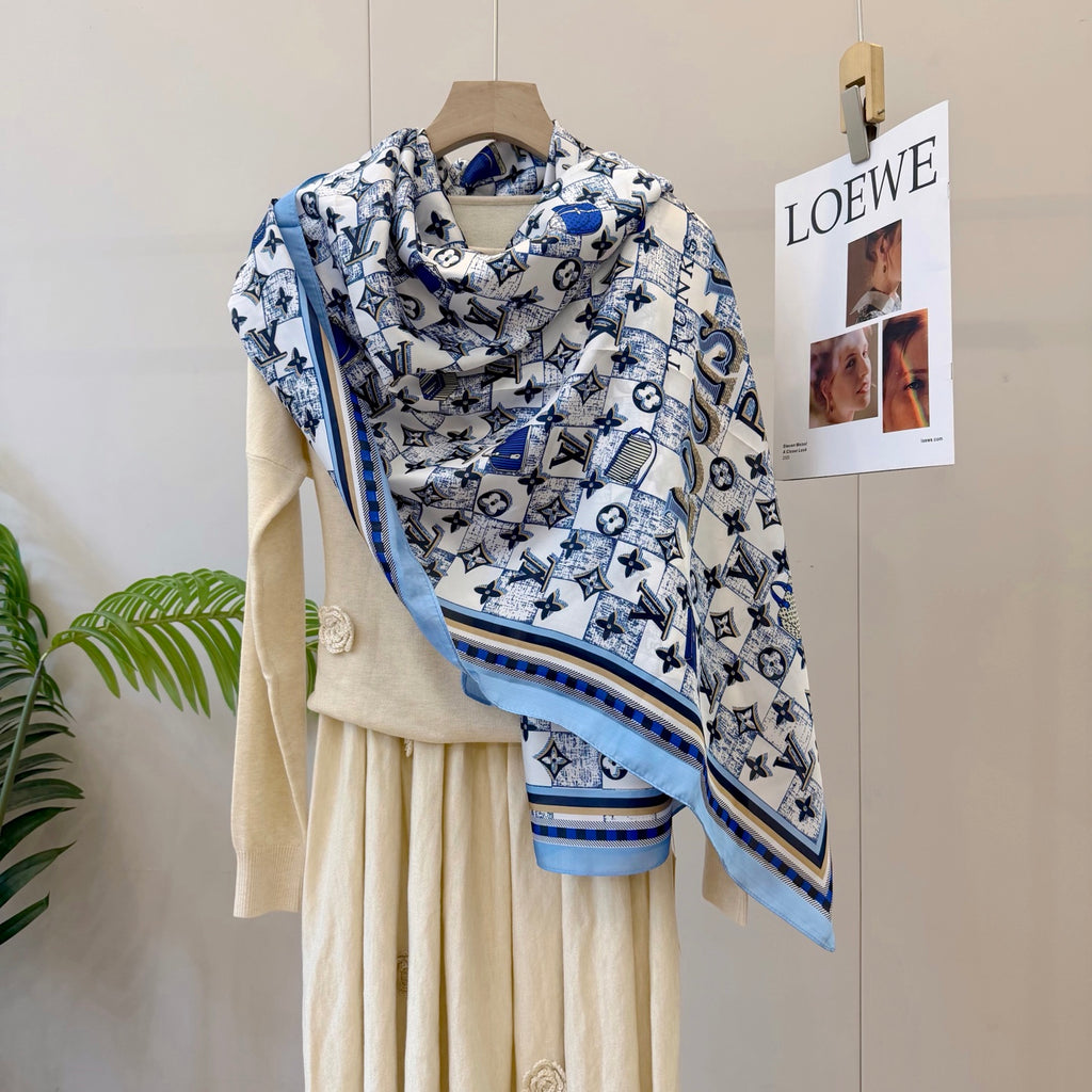 Stylish Four-Leaf Clover Print Silk Square Scarf