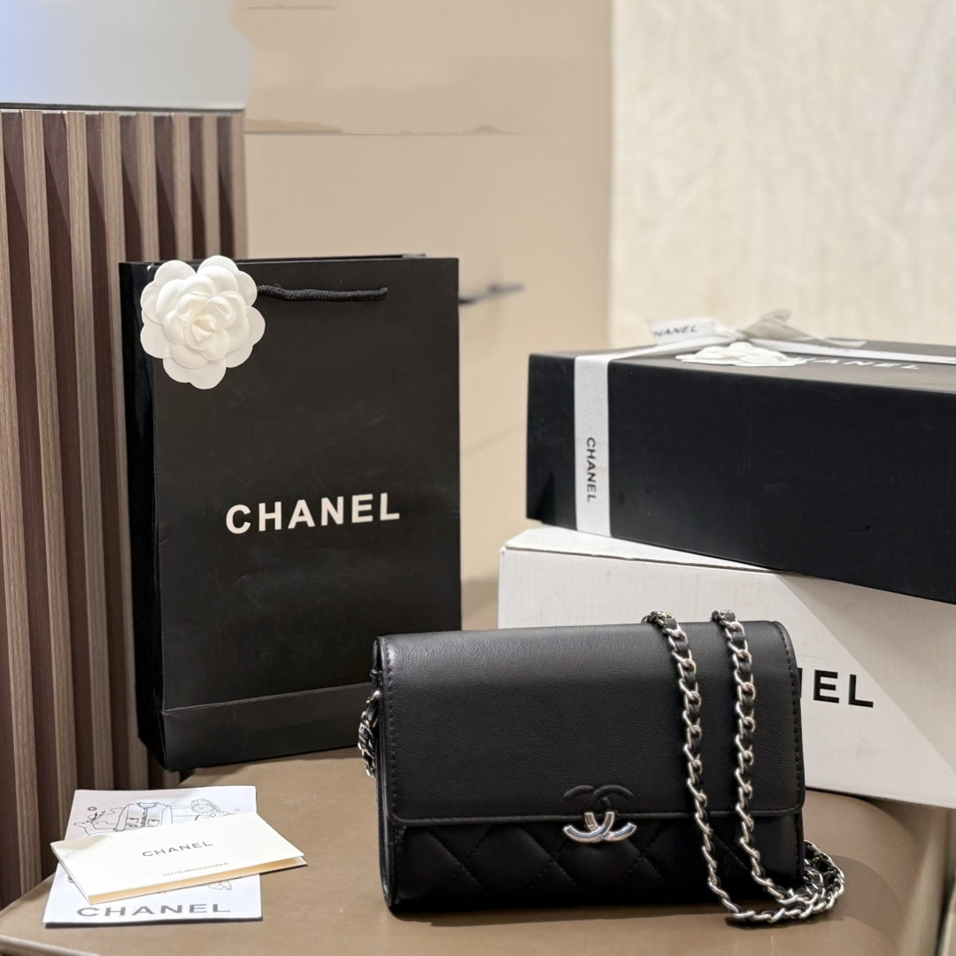 Fashionable CC Print Leather Handbag
