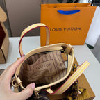 Fashionable Four-Leaf Clover Print Leather Handbag