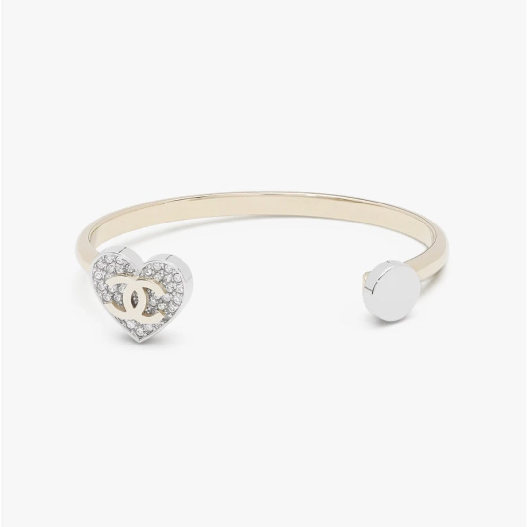 Stylish Rhinestone Heart CC Bracelet