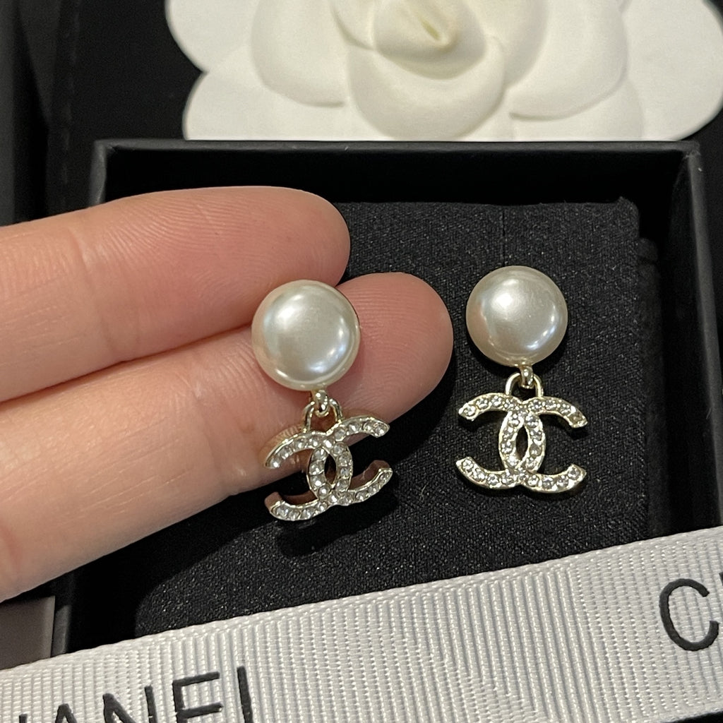 Stylish CC Pearl Earrings